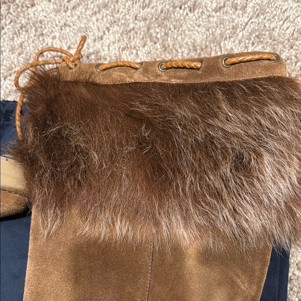 Ralph Lauren Tan Heeled Boots with Fur Trim - Picture 4 of 5